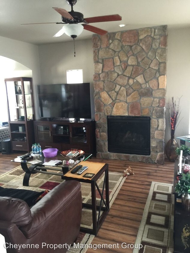 Building Photo - 1304 Sonata Ln