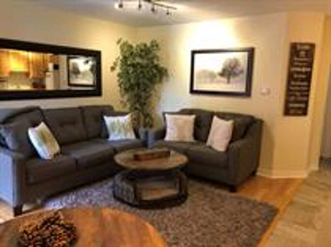 Foto principal - Downtown Breck 1bed/1bath.