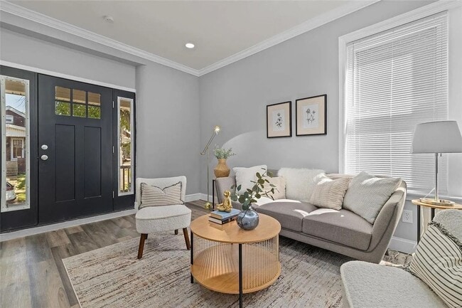 Foto del edificio - 4406 Ellenwood Ave