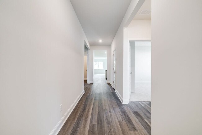 Foto del edificio - Ask Us About Our Move In Specials!