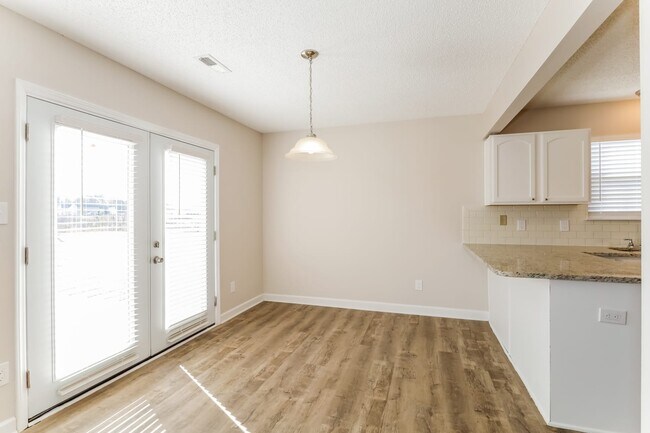 Foto del edificio - 429 Glencroft Dr