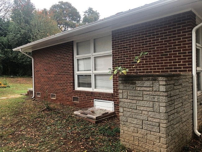 Photo - Dresden E - Westchester Duplex Apartment