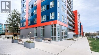 Building Photo - 258B Sunview St
