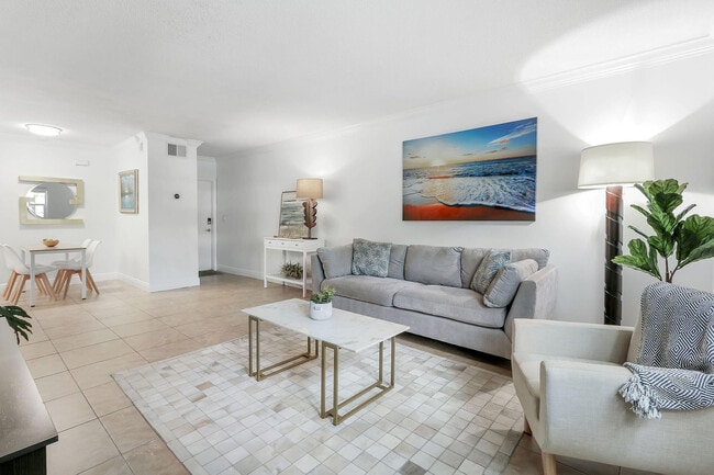 Building Photo - 2424 SE 17th St