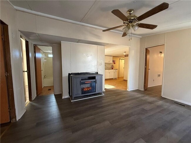 Building Photo - 15 Elza Dr