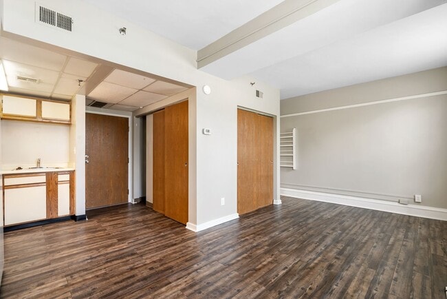 Interior Photo - Austin Manor