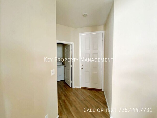 Foto del edificio - REMODELED 1 STORY IN THE HEART OF SILVERAD...