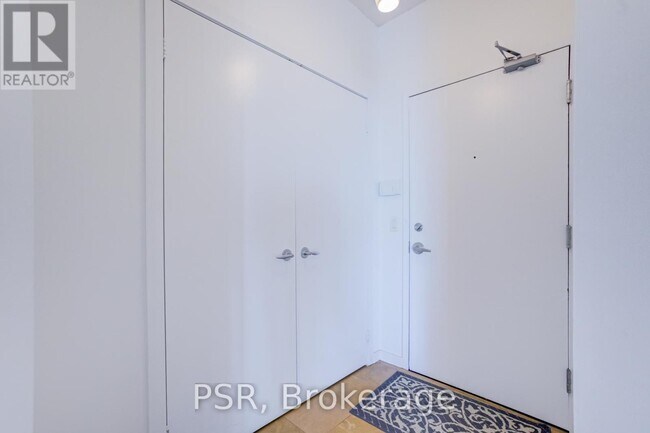 Building Photo - 218 Queens Quay W