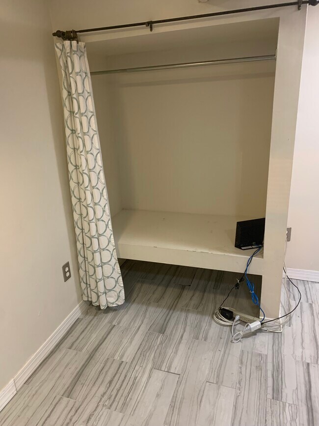 Foto del edificio - 1221 F St NE