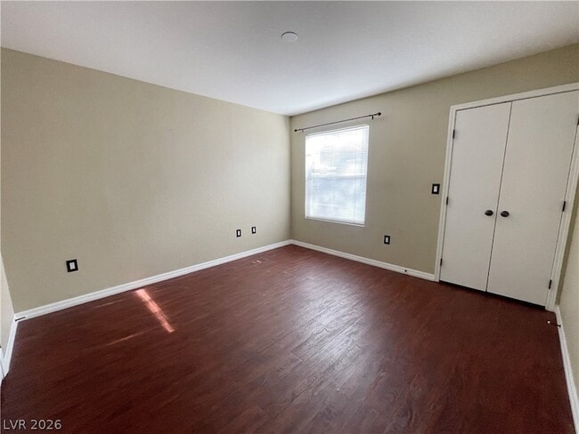 Building Photo - 555 E Silverado Ranch Blvd