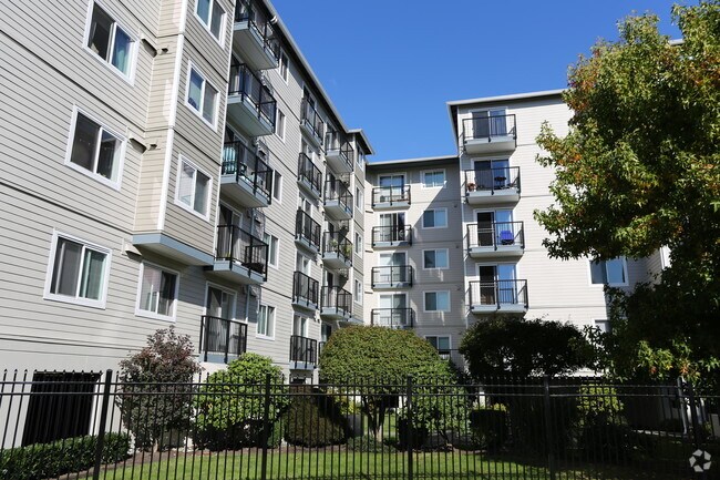 Foto del edificio - King Arthurs Court