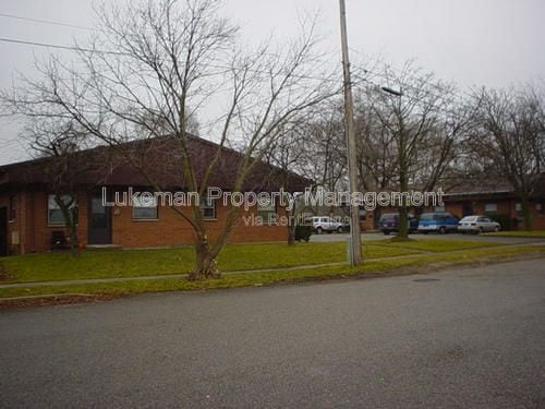 Building Photo - 1536 Henson Ave