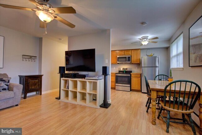 Foto del edificio - 335 E Lancaster Ave