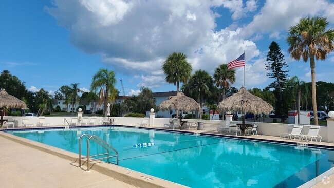 Pool - 205 S McMullen Booth Rd