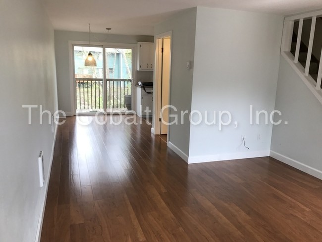 Building Photo - 7875 SW Fanno Creek Dr