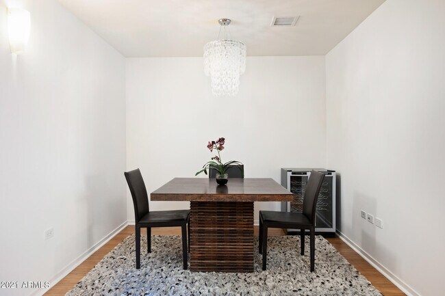 Foto del edificio - 7127 E Rancho Vista Dr