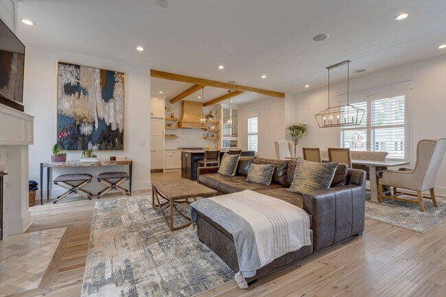 Building Photo - Franklin Home For Lease