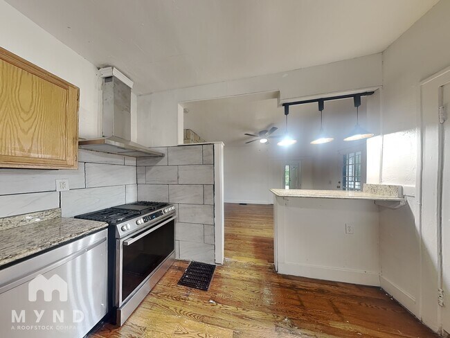 Foto del edificio - 4319 E 56th St