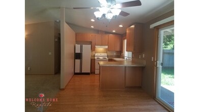 Building Photo - 17819 Upland Dr SE