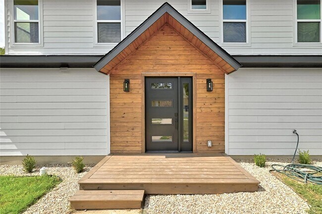 Foto del edificio - 815 Buckingham Pl