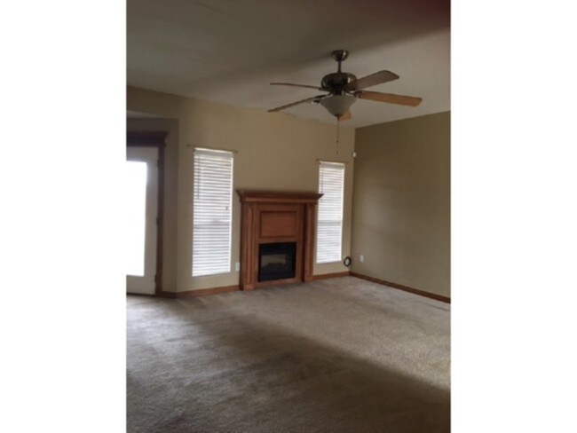 Foto del edificio - 4423 Parkway Dr