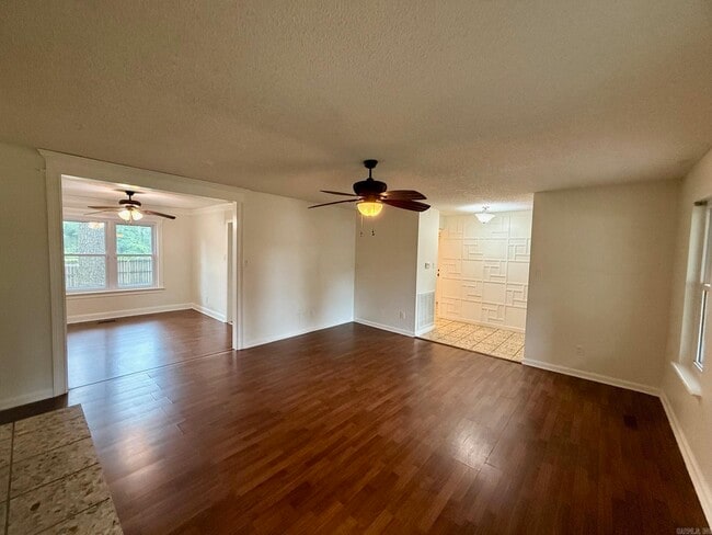 Building Photo - 1603 Woodland Dr