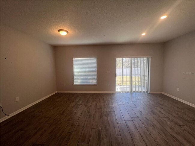 Building Photo - 104 Cedar Bark Ln