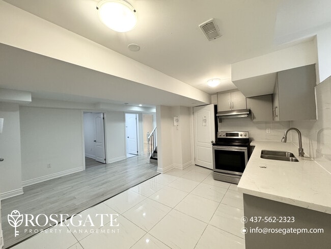 Building Photo - Brand New 2-Bedroom Basement Apartment wit...