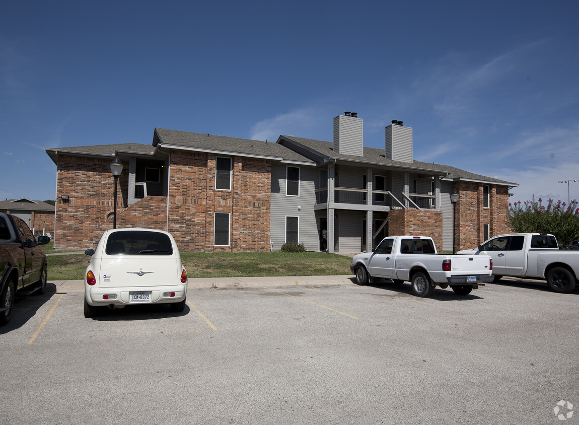 Primary Photo - Mallard Run Apartments