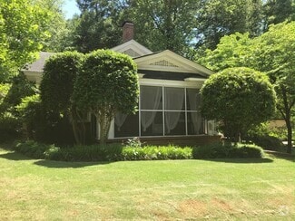 Building Photo - 1858 Lyle Ave