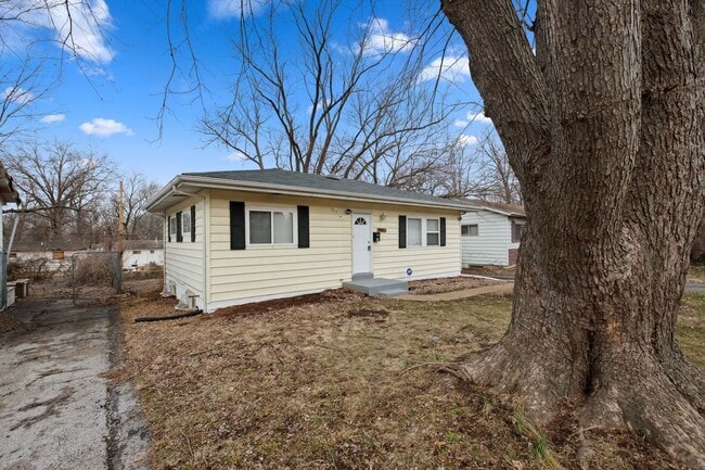 Photo - 10521 Duke Dr House