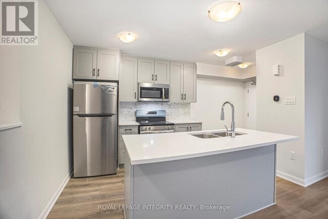 Building Photo - 1130 Creekway Private