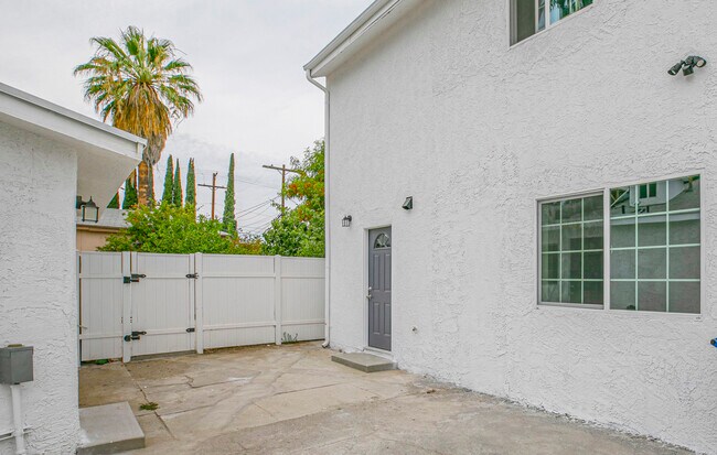 Building Photo - 18413 Erwin St