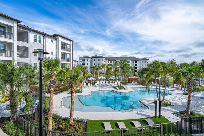 Building Photo - Livano Charlotte Harbor