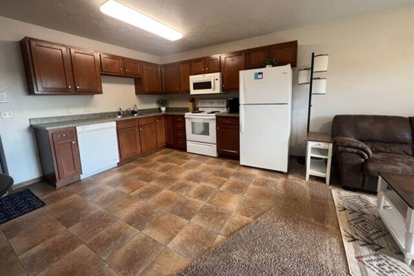 Foto del edificio - 1624 S Doodler Dr