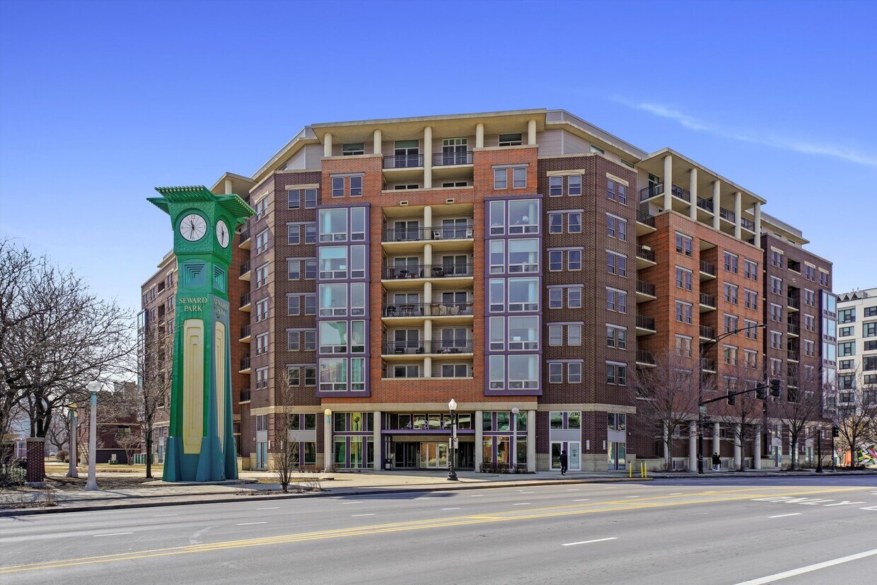 Foto principal - 437 W Division St