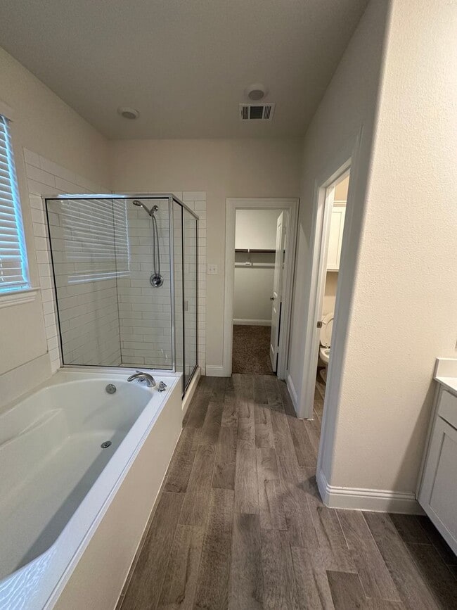 Foto del edificio - 1657 Blakely Pl