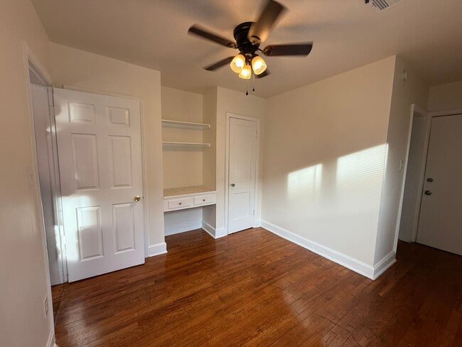 Foto del edificio - Newer Remodel 1 bed 1 bath with Private Patio