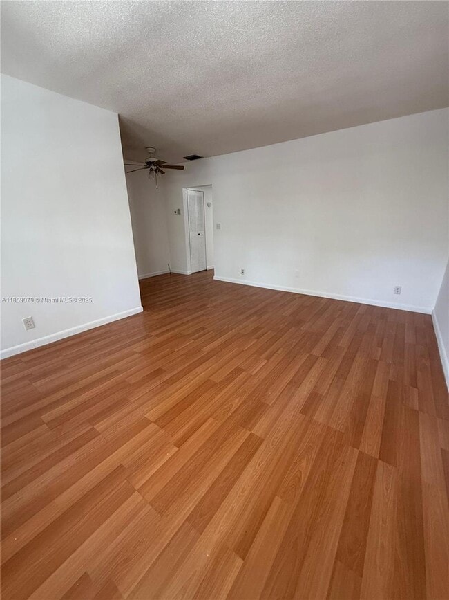Building Photo - 1300 N 17th Ave