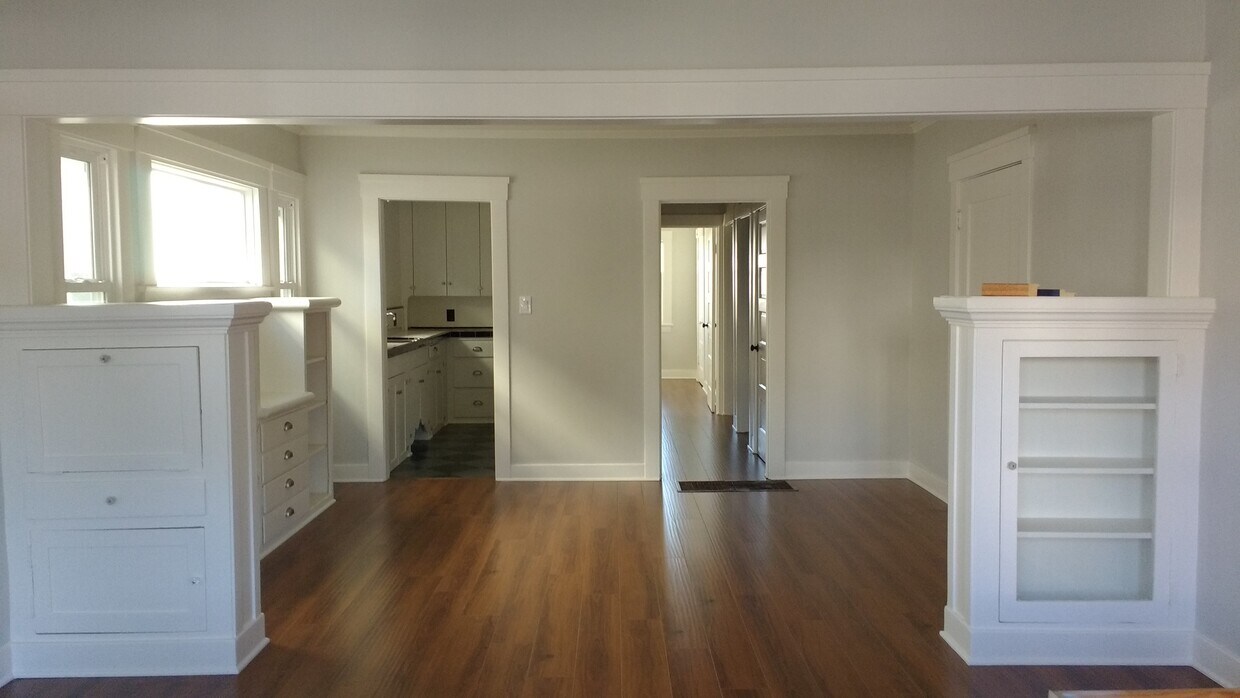 Foto del edificio - 4632 Prospect Ave.