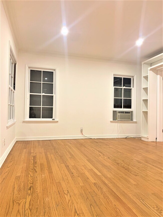 Building Photo - 136 S McCarty Dr