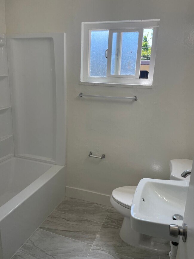 Photo - 1385 San Tomas Aquino Pkwy Apartment