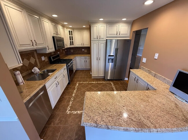 Foto del edificio - 2950 Northampton Dr