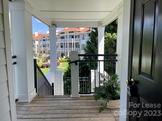 Foto del edificio - 17811 Half Moon Ln