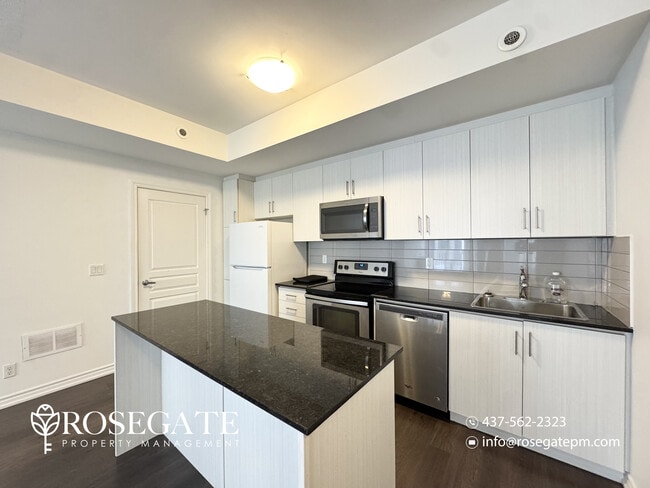 Building Photo - 1-Bedroom Condo-Townhouse with Huge Outdoor Space in Etobicoke