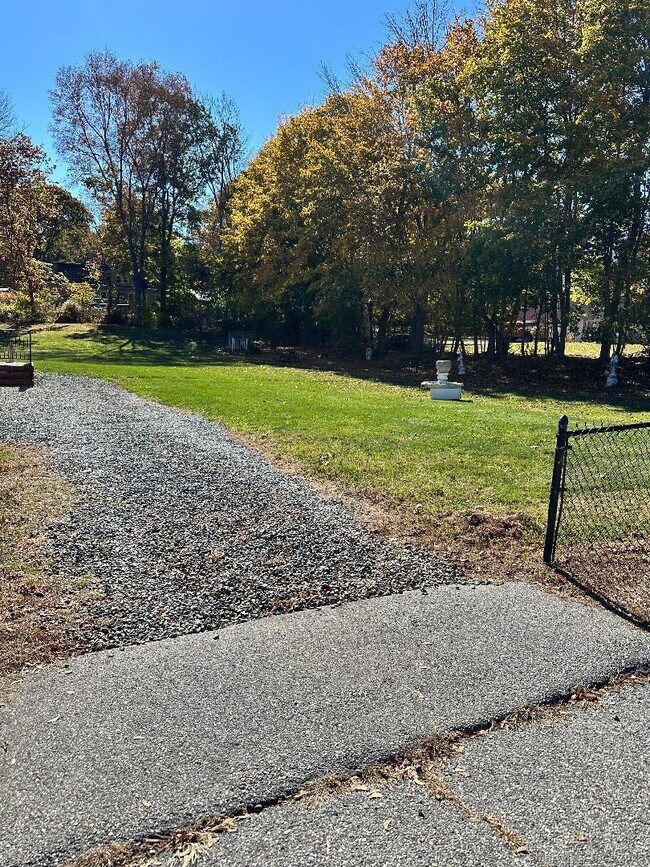 Foto del edificio - 77 S B St