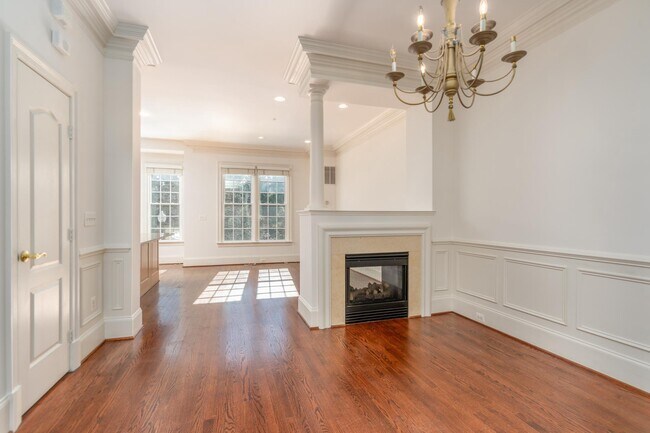 Foto del edificio - 720 Carpenter Rd