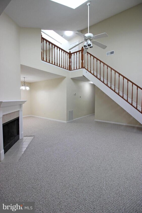 Primary Photo - 12112 Green Leaf Ct