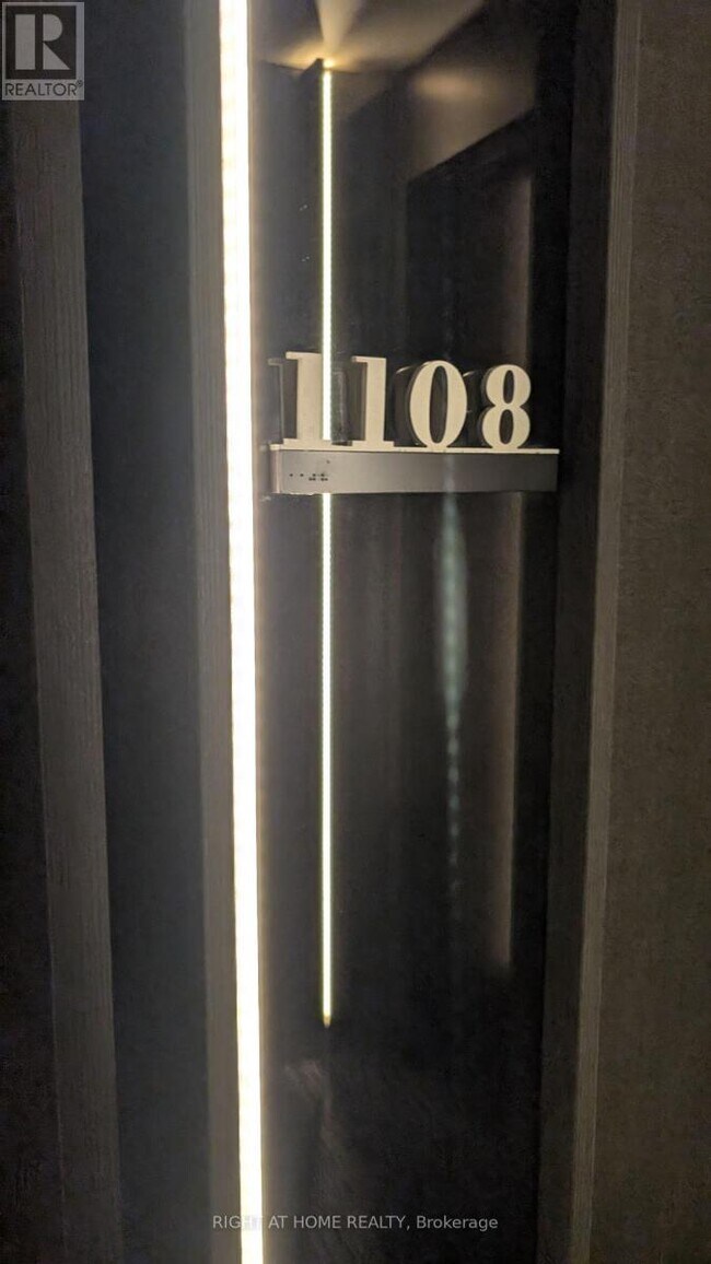 Photo du bâtiment - 11 Yorkville Ave