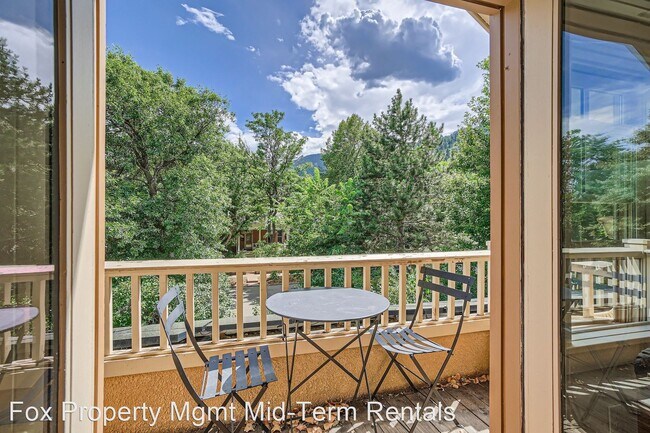 Foto del edificio - 4 br, 2.5 bath House - 517 Marine St